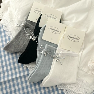 Lot de 4 paires de chaussettes résille style japonais avec nœuds argentés et cœurs