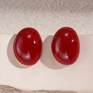 Retro geometric oval red oil drip stud earrings with a vintage minimalist aesthetic