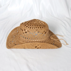 Cappello da cowboy in paglia intrecciata a mano con motivi traforati e sottogola