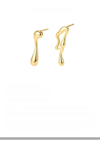 Detailed view of asymmetric S925 sterling silver earrings with dimensions and weight info
