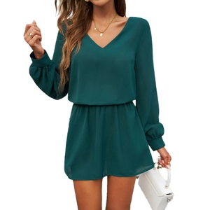 Robe élégante vert foncé à col en V, manches bouffantes et taille élastiquée