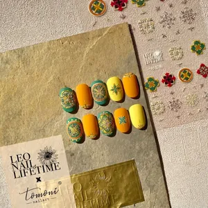 3D Geprägte Nagelkunst Aufkleber Böhmisch Mandala Blumenmuster Selbstklebend DIY Maniküre Dekorative Abziehbilder