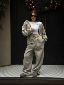 Damen Oversized-Hoodie und Jogginghose im Set in Grau für lässigen Streetwear-Look