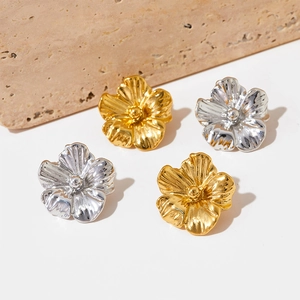 Boucles d'oreilles fleurs 3D vintage en acier inoxydable doré et argenté