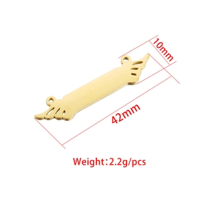Detailed 42mm gold wing-shaped stainless steel pendant dimensions and weight specifications