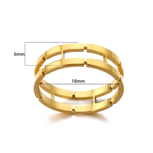 Detailed size view of a 6mm hollow geometric gold chain ring in stainless steel