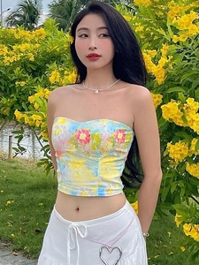 Haut tube fleuri sexy été 2025 pour femmes coupe ajustée avec imprimés jaunes et bleus