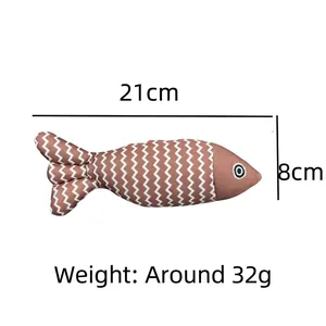 Fischförmiges Haustierspielzeug mit braunem Wellenmuster, 21 cm x 8 cm groß und 32 g schwer