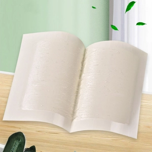Strong sticky fly trap board with high-viscosity glue for effective pest control
