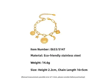 Detailansicht des 18k vergoldeten Edelstahl-Armbands mit Sonne-Mond-Anhängern und Maßen