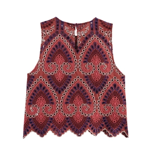 Rostrote ärmellose Bluse mit Paisley-Bestickung und stilvollem Wellensaum