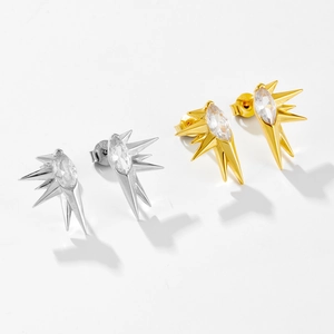 Puces d'oreilles étoile en argent S925 avec zircons marquise au design minimaliste