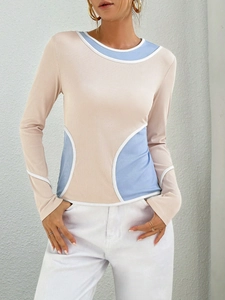 Elegante top de punto acanalado de manga larga con diseño color-block rosa y azul