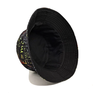 Chapeau bob noir classique avec imprimés de formules scientifiques et symboles