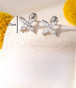 Detail showing cross flower zircon earring dimensions with 0.8x6mm titanium steel post