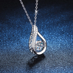 Elegant S925 sterling silver waterdrop necklace featuring a 1ct Moissanite sparkling stone