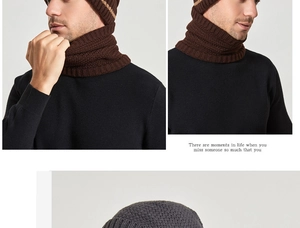Dettaglio del set cappello e sciarpa in maglia spessa marrone e grigio scuro a righe