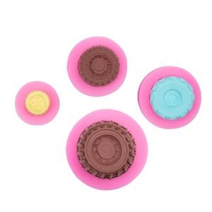 4-piece set of pink silicone tire fondant molds for car and motorcycle cake decorating