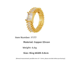 Detailed view of copper gold-plated ring with rectangular zircon pave and 6.6g weight