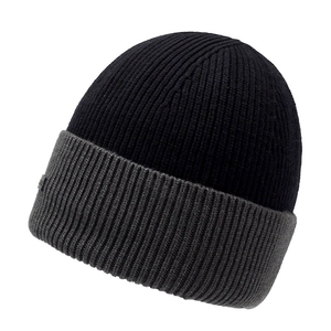 Mens winter knit beanie with fleece lining, two-tone ribbed design for outdoor warmth