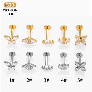Set de piercings labret en titane G23 doré et argenté avec zircons et papillons