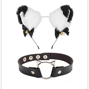 Détails du serre-tête oreilles de chat avec clochettes et ras-du-cou en cuir