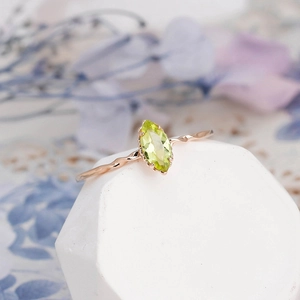 French vintage S925 rose gold ring with marquise-cut olive green gemstone