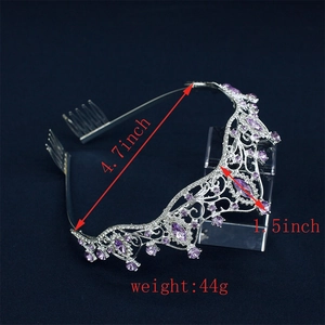 Close-up of bridal crown showing dimensions 4.7 x 1.5 inches and 44g weight detail