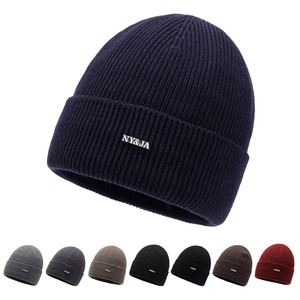 Bonnet En Tricot Pour Homme Acrylique Texture Côtelée Chaud Coupe Vent Hiver Revers Étiquette Métallique Casual