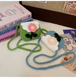 Handmade crochet mini flower shoulder bag sweet cute knit crossbody bag wool coin purse