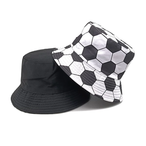 Cappello a secchiello reversibile con motivo calcio classico e design nero semplice