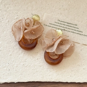 Floral chiffon resin drop earrings in champagne and brown tones with gold stud details