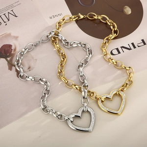 Fashion chunky chain necklaces with iced out heart pendants in gold and silver finish
