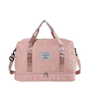 Pink quilted travel bag with star pattern, dry-wet separation and shoe compartment