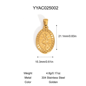 Détail du pendentif ovale en acier inoxydable 304 doré avec motif serpent et dimensions