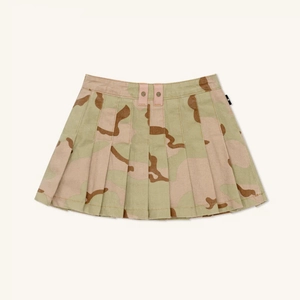 Camouflage-Faltenrock in Erdtönen mit dekorativen Taillenknöpfen für Damen