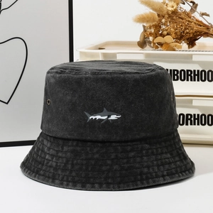 Sombrero de pescador de mezclilla lavada con bordado de tiburón para el sol