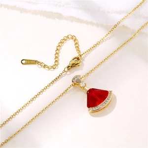 Elegant 18K gold stainless steel necklace featuring a red resin fan-shaped pendant