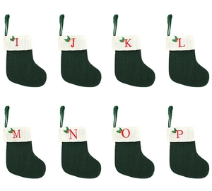 Série de chaussettes de Noël en tricot vert avec lettres brodées de I à P