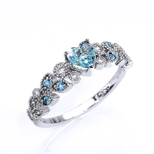 Elegant heart-shaped blue zircon S925 sterling silver ring with crystal accents