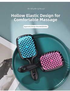 Detail der hohlen Massagebürste mit ergonomischem Griff und elastischen runden Borsten