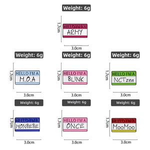 Size specifications for geometric letter pins weighing 6g and measuring 3.0cm by 1.7cm