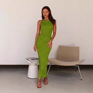 Elegant green bodycon sleeveless maxi dress with wavy textured fabric and backless design