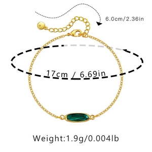 Dettaglio della lunghezza del bracciale in oro 17cm con gemma verde e catena da 6cm