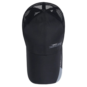 Casquette de baseball noire respirante en mesh avec longue visière et logo sport