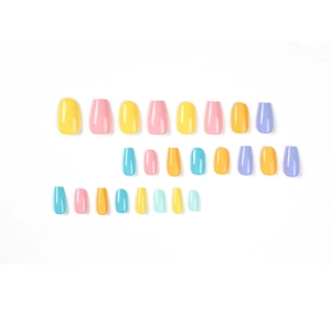 Set di unghie finte macaron colorate in stile ballerina corta per la manicure
