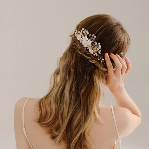 Handmade White Polymer Clay Flower Bridal Hair Comb With Artificial Pearls Rhinestones Crystal For Wedding Party Women Hair Accessories