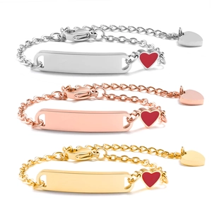 Set de bracelets en acier inoxydable tricolore avec barres vierges et charmes coeur rouge sur blanc