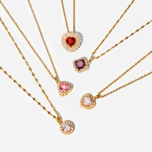Collezione di collane in acciaio inossidabile 18k con pendenti a cuore in zircone colorato