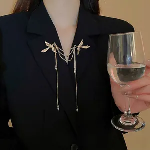 Elegante Spilla Uccello Con Lunghe Catene A Nappe E Perla Artificial Finta Stile Cinese Vintage Lega Gioielli Da Donna Per Abito